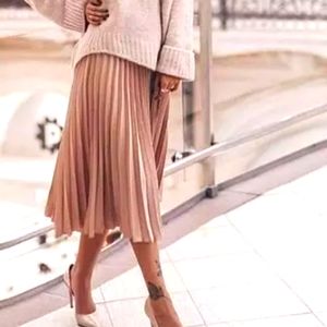 Halogen pleated midi skirt